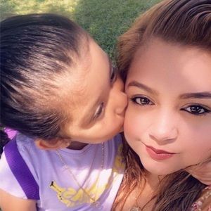 Meet your Posher, Lorena